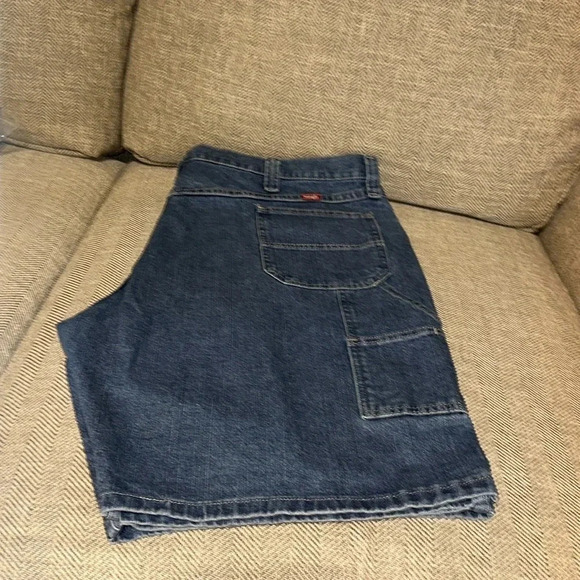 NWT wrangler five star denim men shorts 10” inseam size 46 carpenter flex - Picture 1 of 6